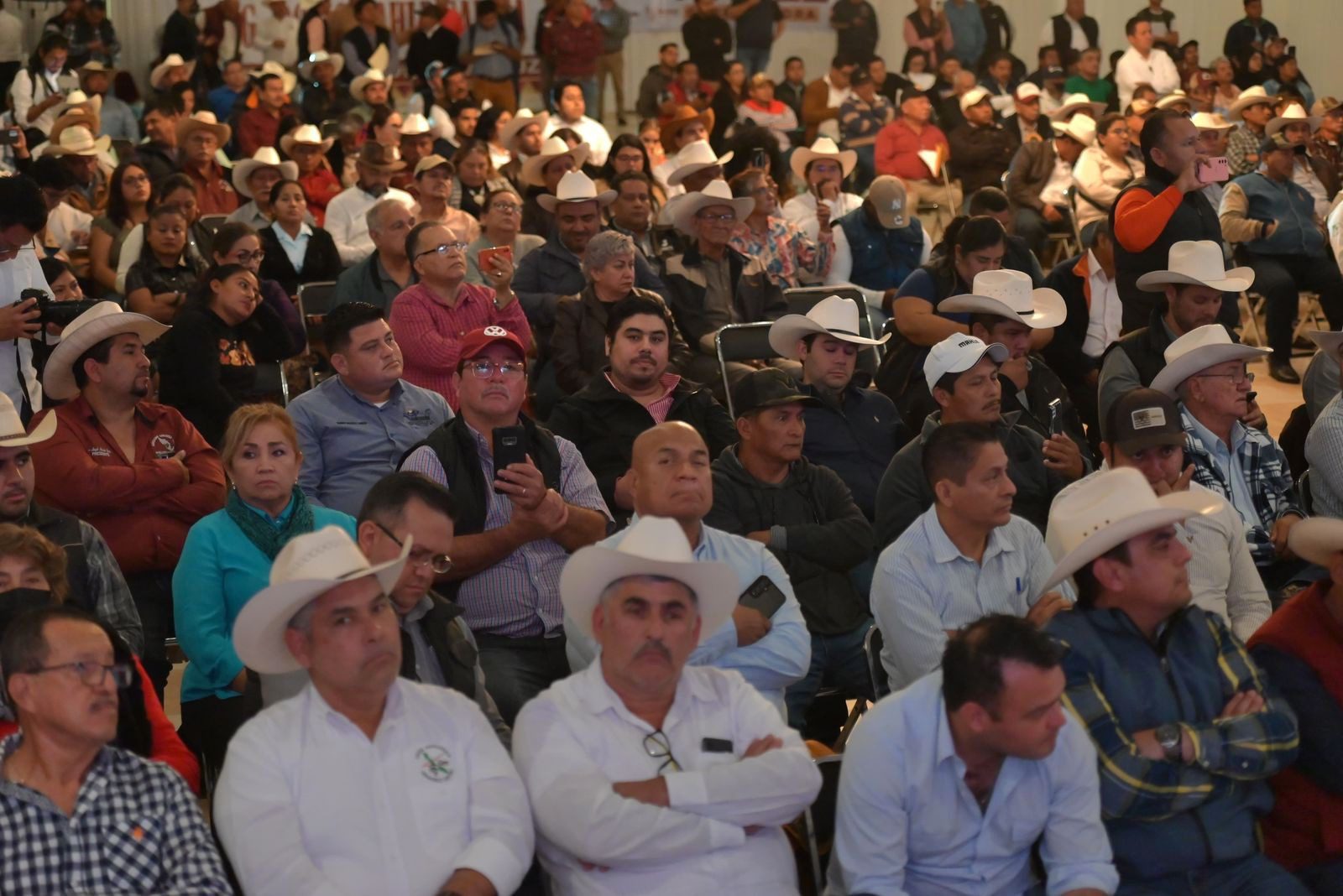 Avanza Sedarpa en blindaje contra el gusano barrenador del ganado