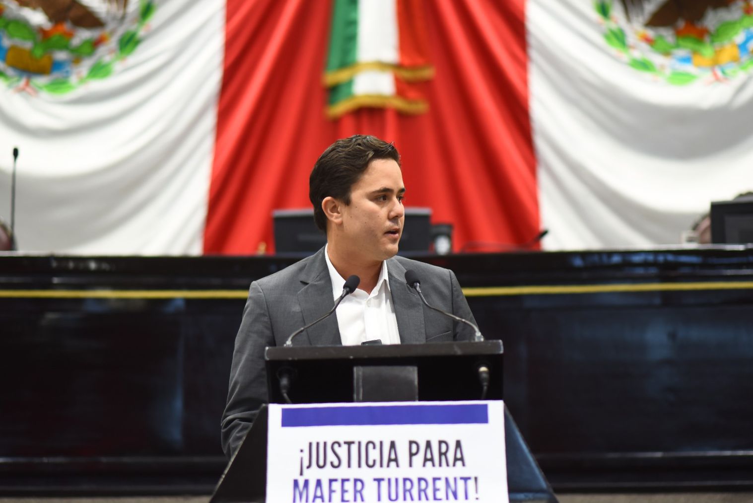 Desde el Congreso de Veracruz, Rafa Fararoni pide liberación de Mafer Turrent