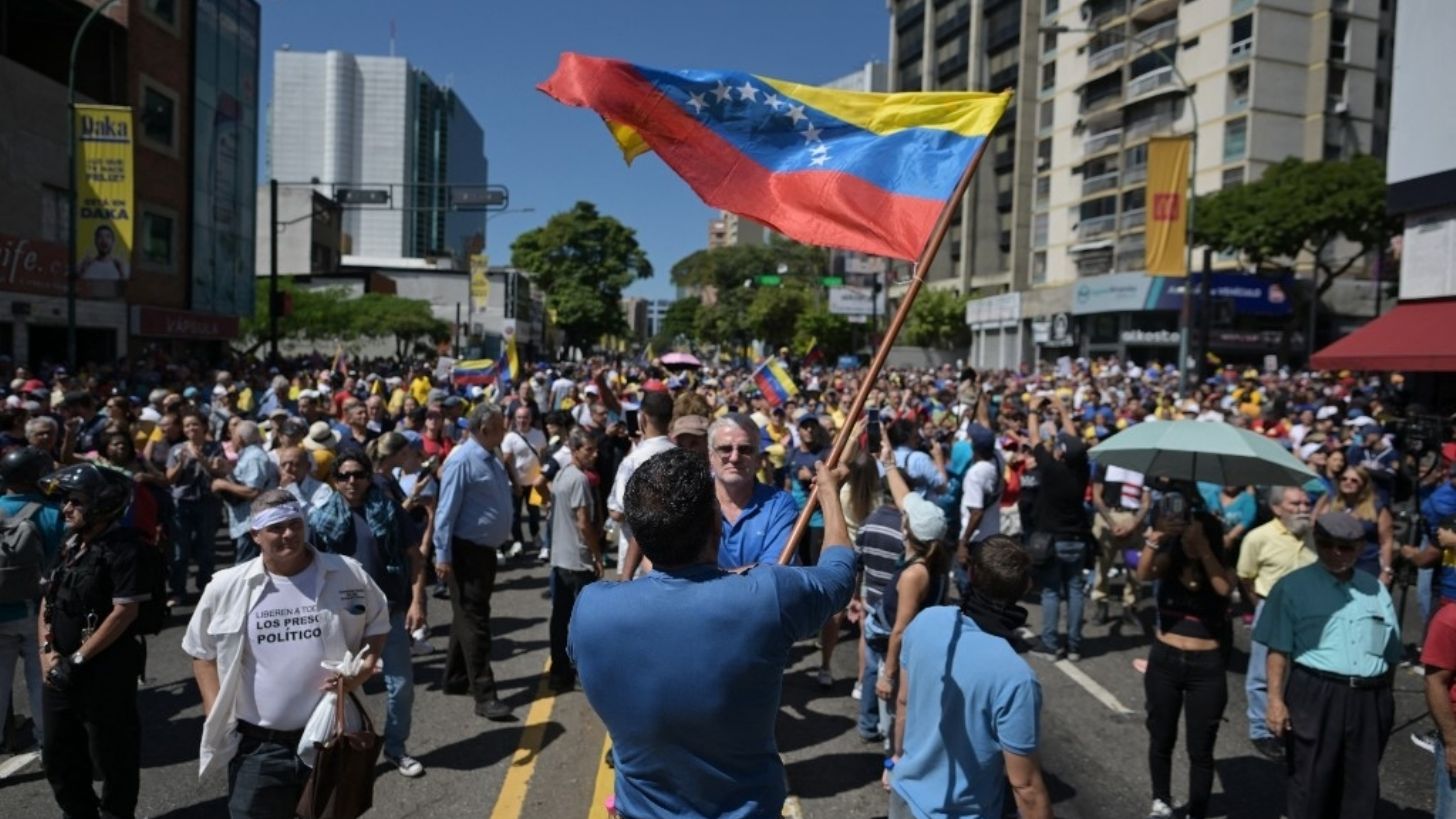 Rechaza Sheinbaum criminalización de la oposición, tras lo ocurrido en Venezuela