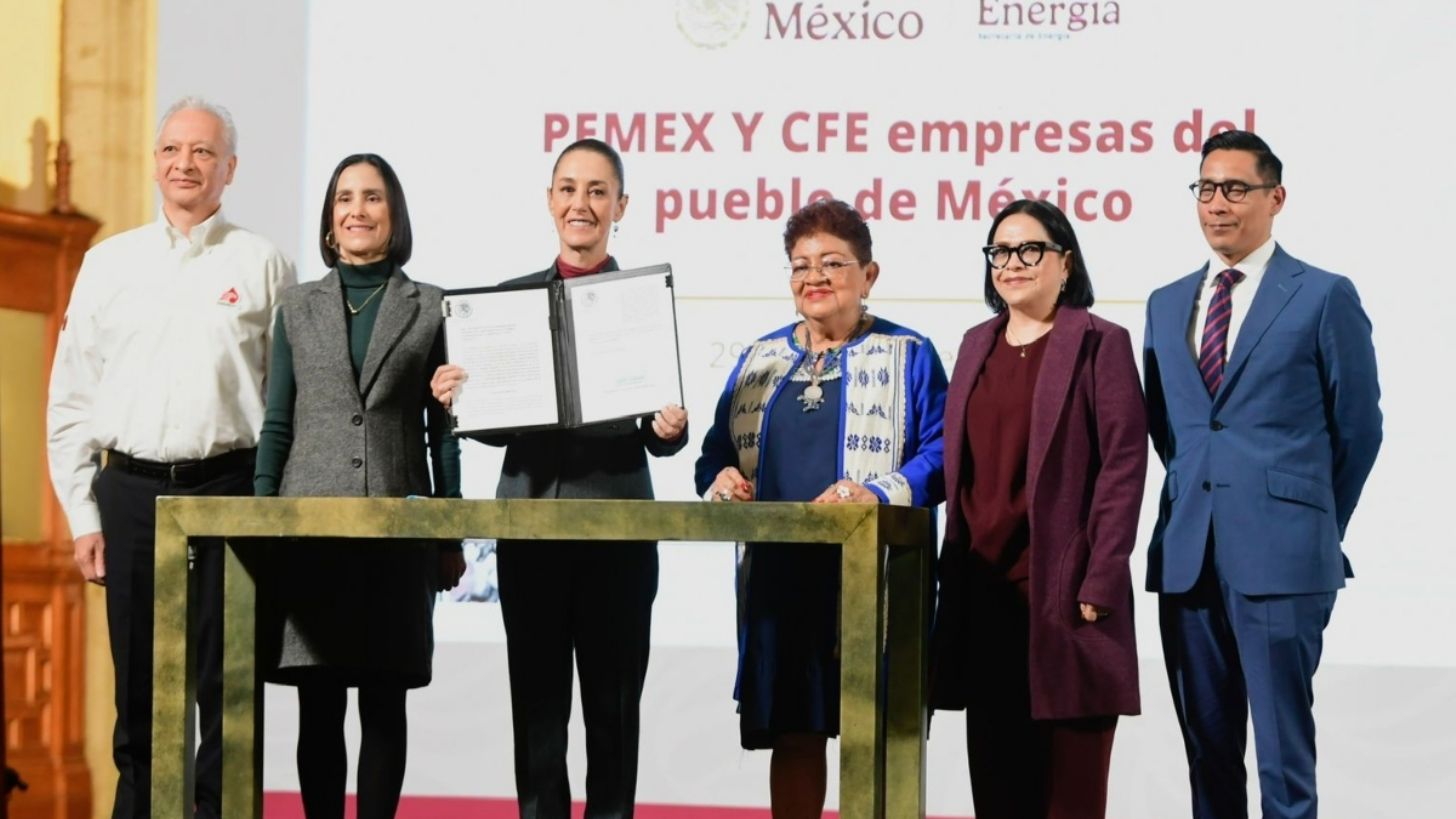 Presentan 6 leyes secundarias de la reforma energética; crean la Comisión Nacional de Energía