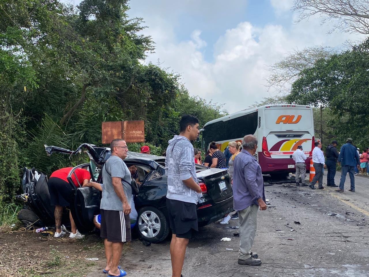 Aparatoso accidente se registra en carretera federal Veracruz-Xalapa