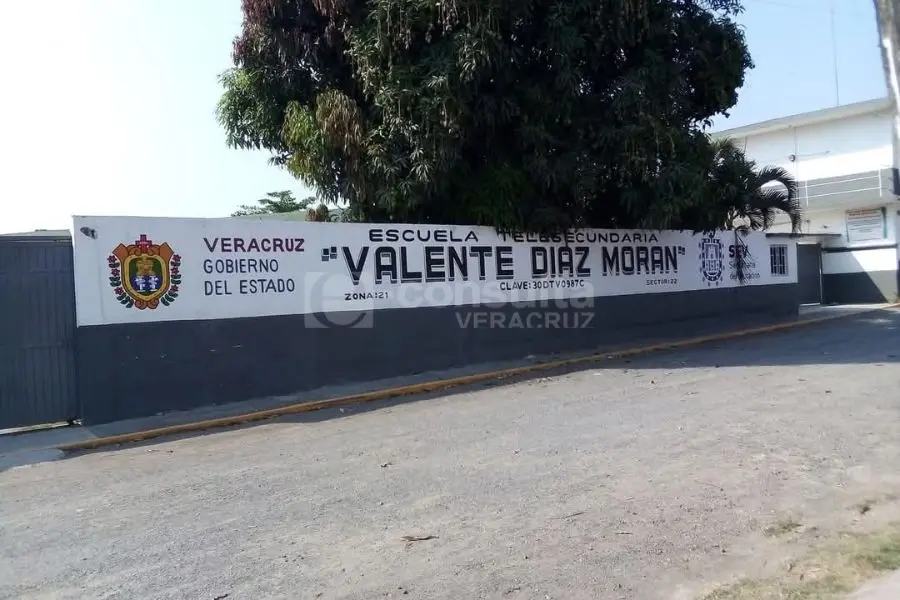 Suspenden clases en secundaria de Veracruz por amenaza de alumno