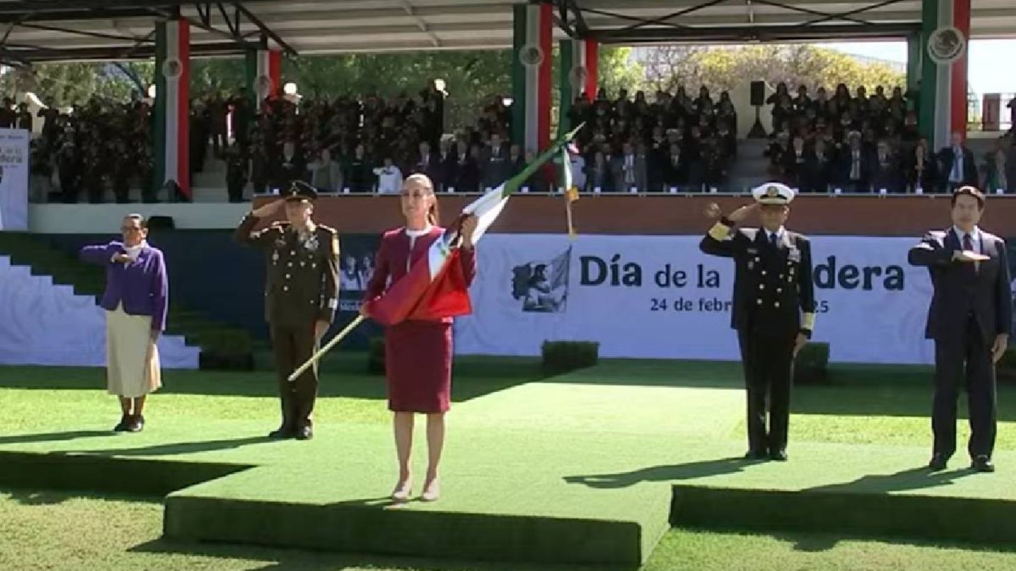 México no aceptará intervenciones desde el extranjero, afirma Sheinbaum en el Día de la Bandera