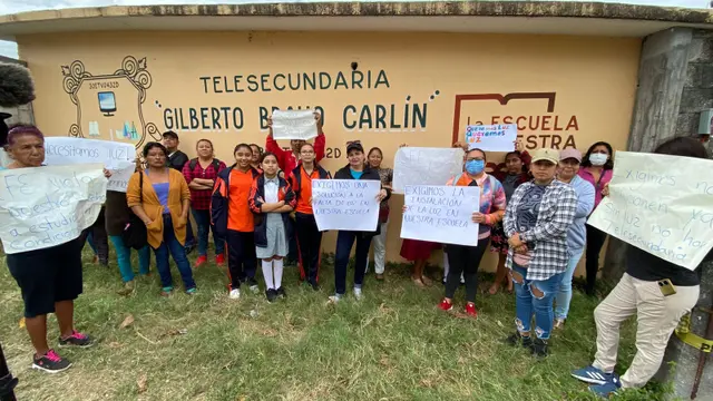 Telesecundaria de Veracruz lleva un año sin luz