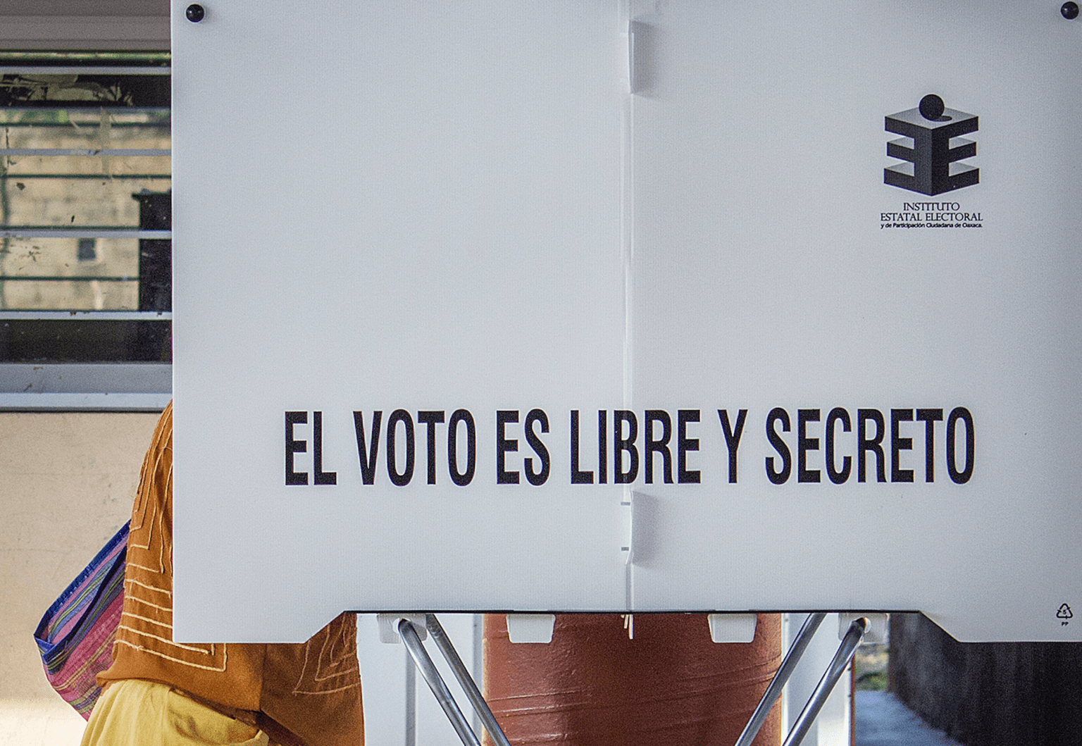 Ordena INE revocación de 4 capacitadores en Veracruz por afiliación a Morena