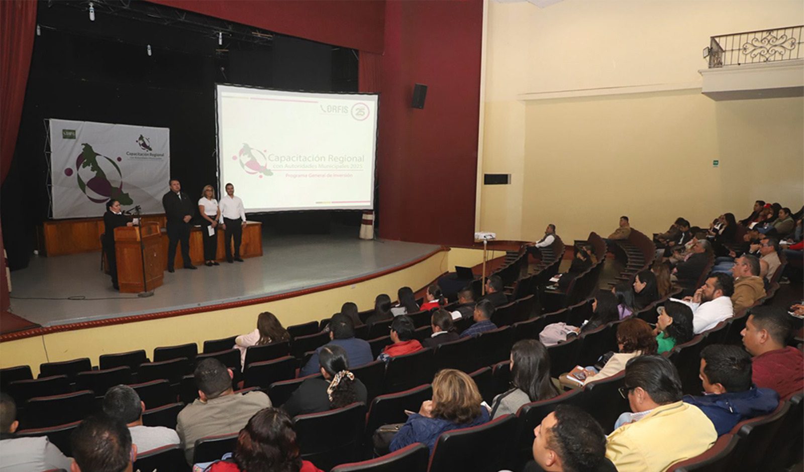 ORFIS capacita a alcaldes ante el cierre de sus administraciones