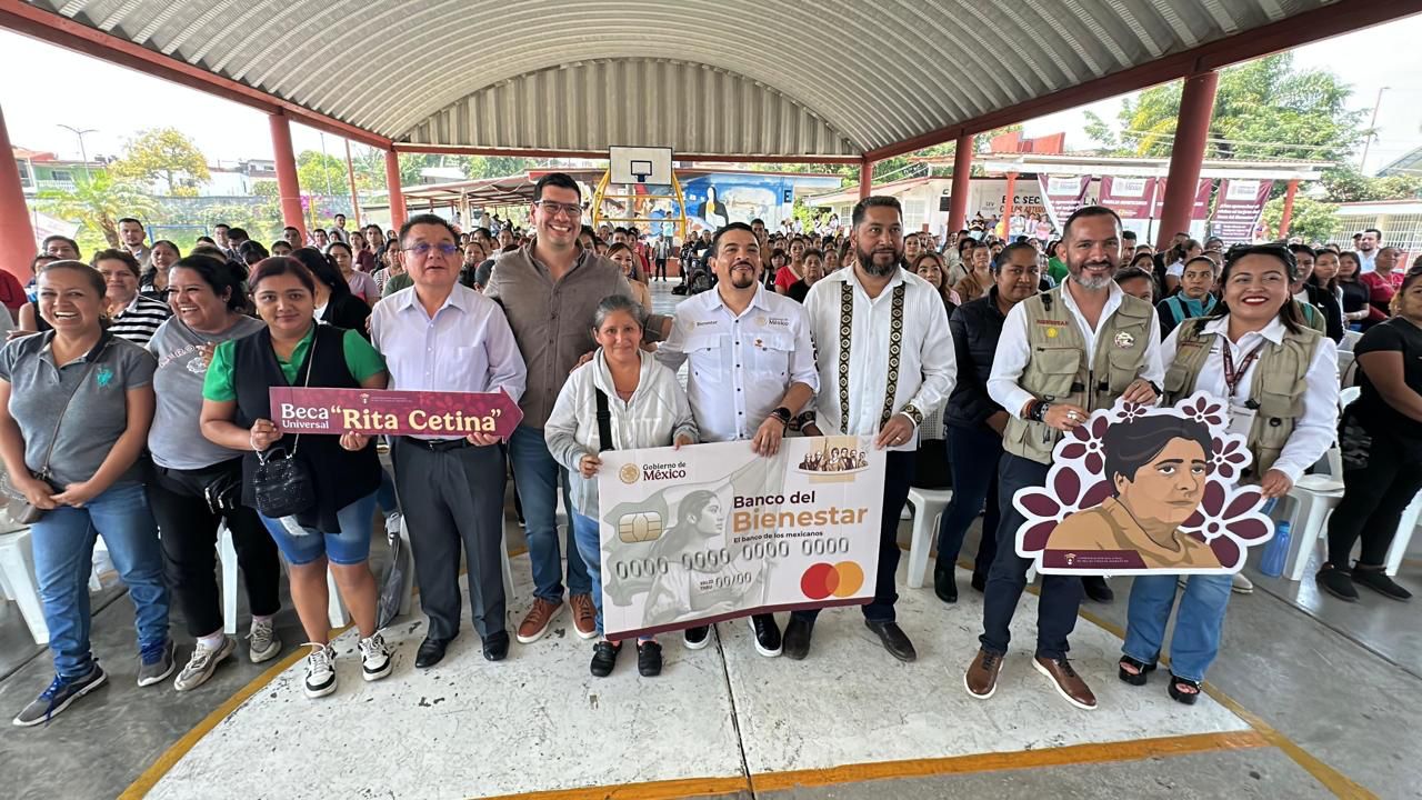 Con valores familiares y educación, formaremos generaciones comprometidas con el pueblo: Gómez Cazarín