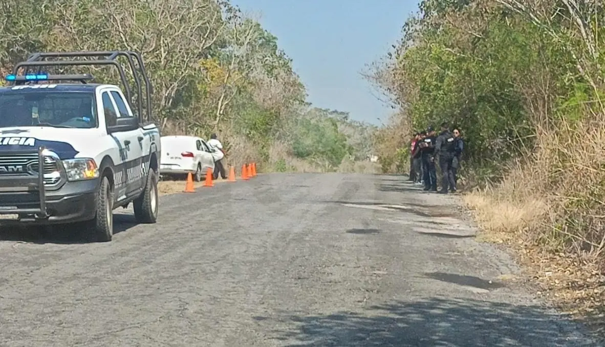 Hallan muerto a un hombre en terreno baldío de Apazapan