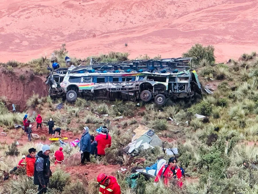 Al menos 31 fallecidos y 22 heridos en un nuevo accidente de carretera en Bolivia