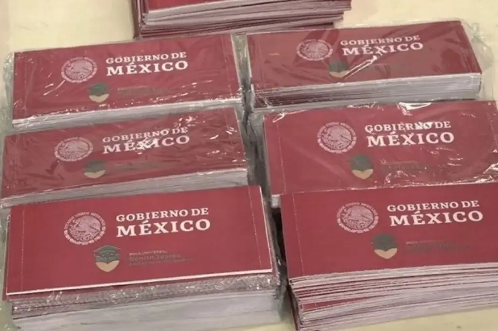 En el periodo vacacional se entregarán tarjetas de las becas Benito Juárez en Veracruz