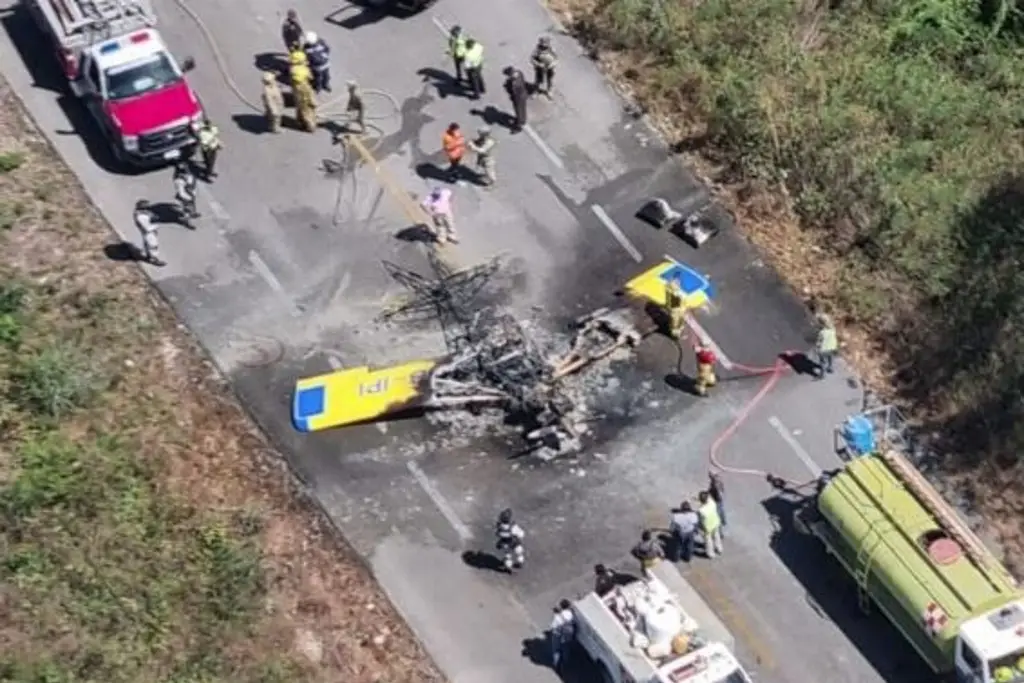 Se incendia avioneta en Mérida luego de aterrizar de emergencia