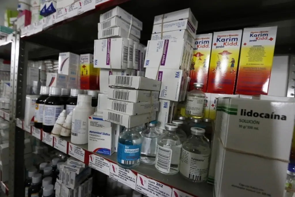 Sheinbaum autoriza compra urgente de medicamentos oncológicos tras cancelación de contratos por sobreprecios