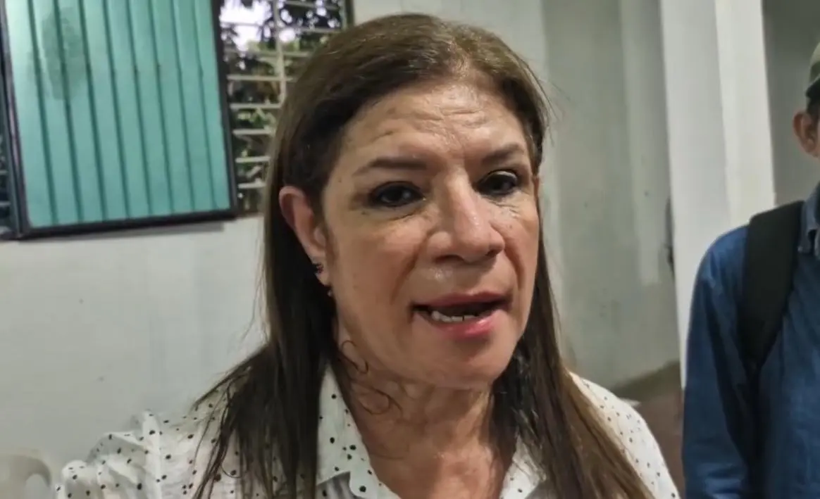 Renuncia Elvia Merlín a candidatura para alcaldía de Cosoleacaque
