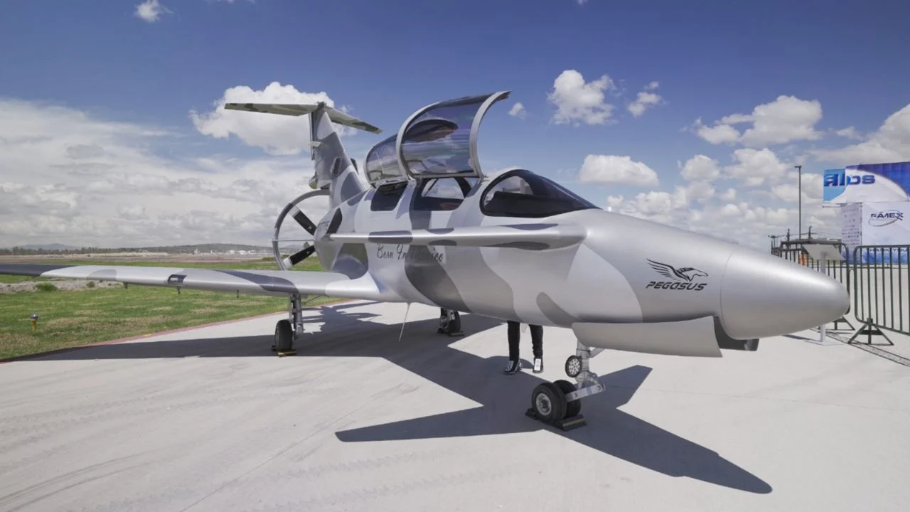 Primer avión diseñado y fabricado completamente en México saldrá al mercado en 2026