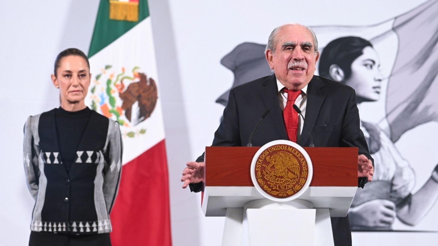 Sheinbaum reclama a jueces por liberación de 35 mil millones de pesos que habían sido congelados por la UIF