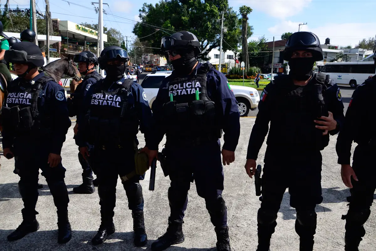 Policías de Veracruz enfrentan rezago de 6 meses en exámenes de control y confianza