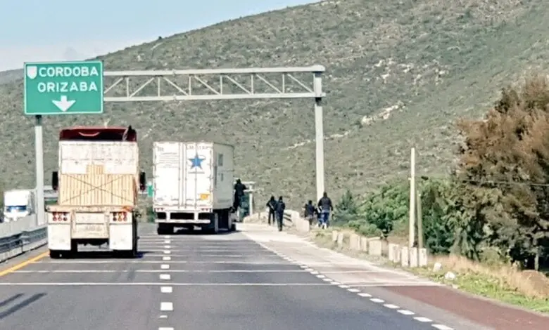 Estas 2 carreteras de Veracruz son focos rojos para transportistas