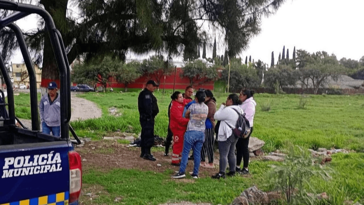 Abandonan a recién nacida en lote baldío, en Cortazar, Guanajuato