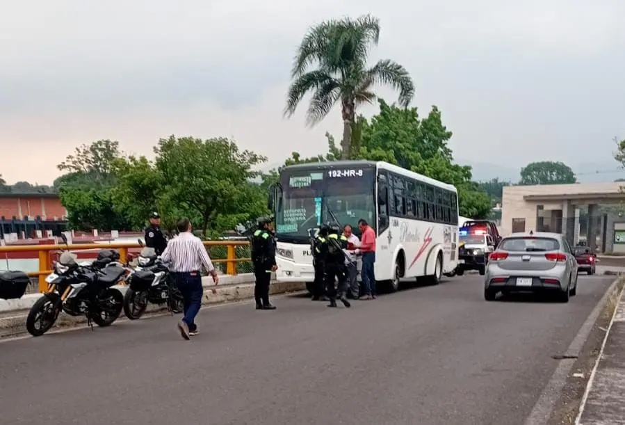 Asaltan autobús “Plateado” en la autopista Orizaba-Córdoba