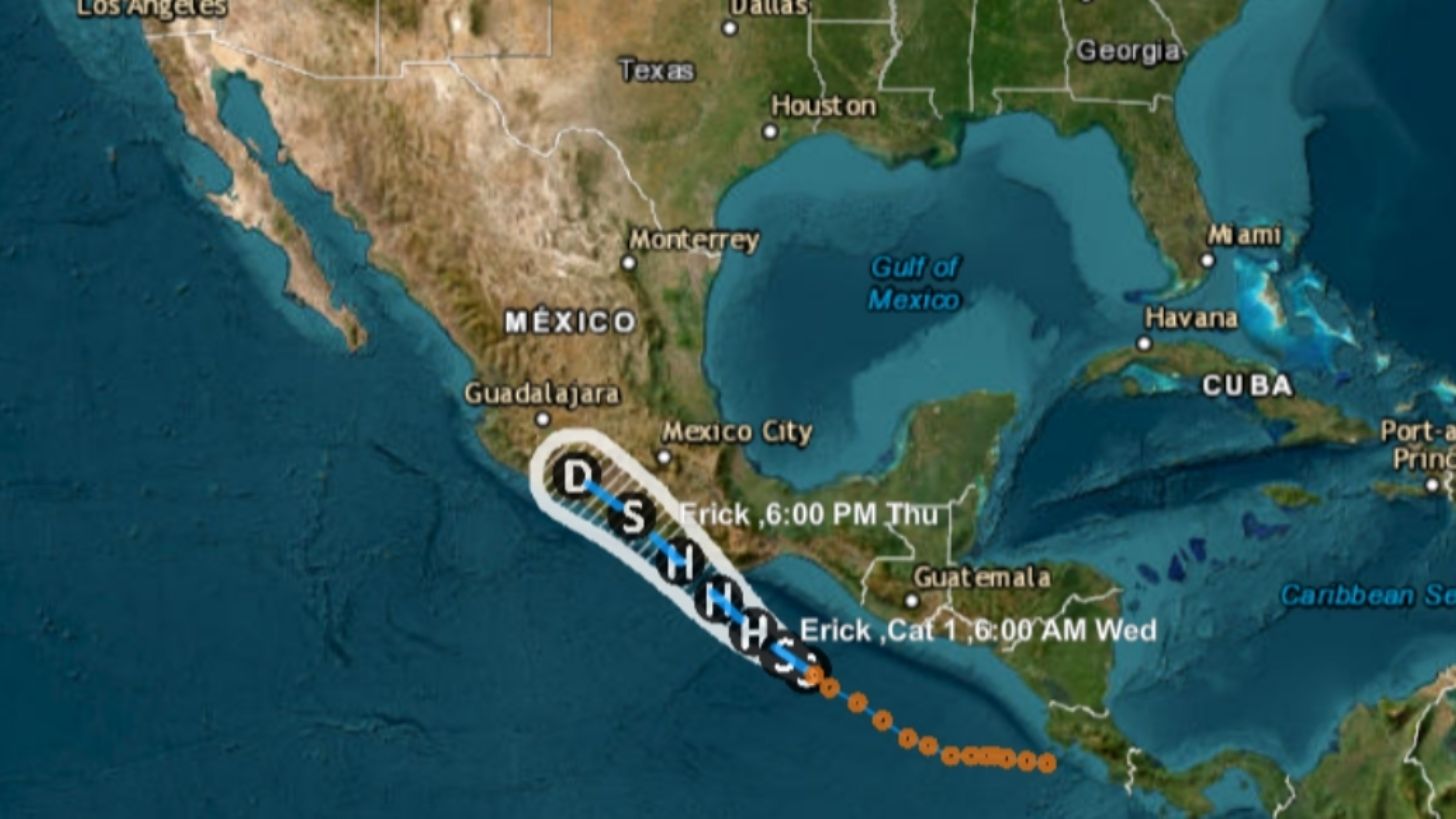 Tormenta tropical Erick podría convertirse en huracán categoría II y tocar tierra mañana, alerta Claudia Sheinbaum