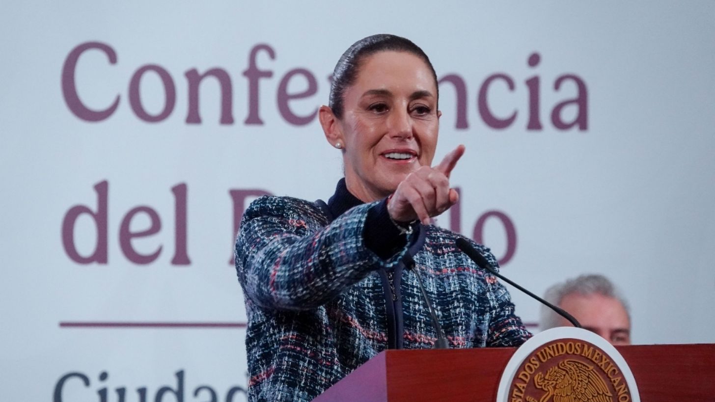 Claudia Sheinbaum celebra reducción de impuesto a las remesas; alistan programa para envíos en efectivo