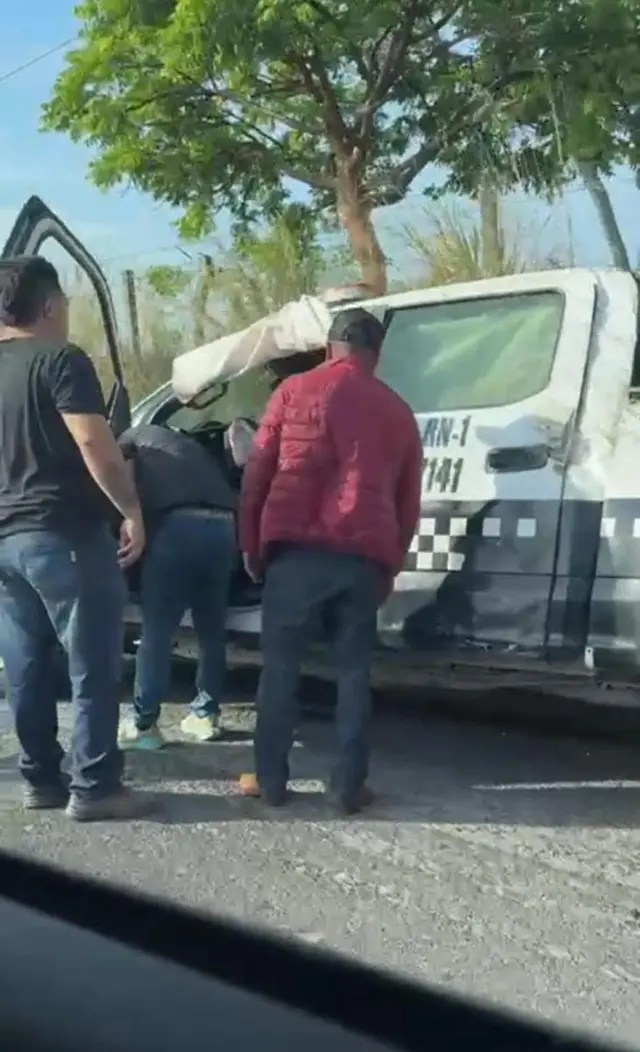 Vuelca patrulla en Plan del Río; hay dos policías lesionados