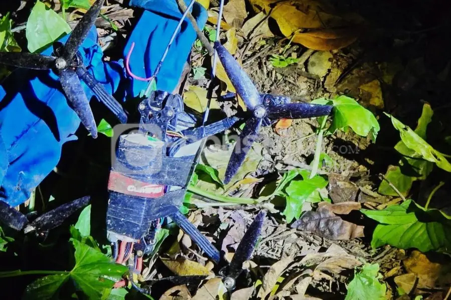 Dron con explosivo cae en carretera de Coxquihui