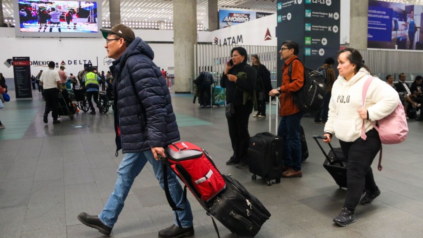 Profeco inicia operativos en aeropuertos y centrales de autobuses por las vacaciones de verano 2025