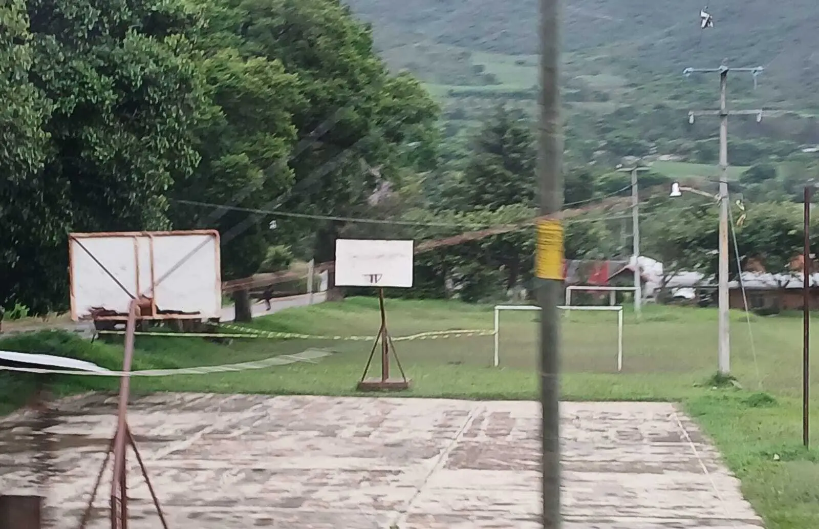 Abandonan restos humanos cerca de campo deportivo en Acultzingo
