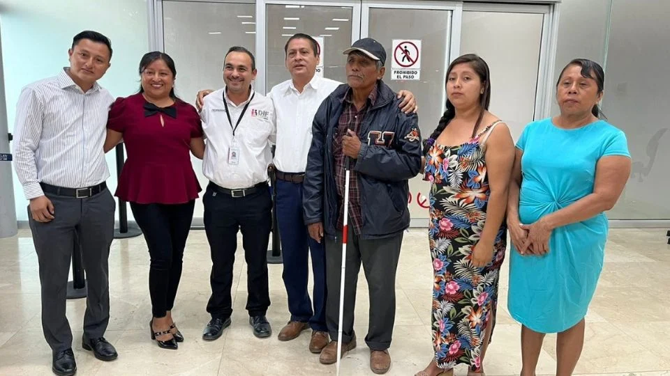 Entre lágrimas, reciben en Minatitlán a Otilio Lorenzo Cruz, desaparecido desde hace 15 años