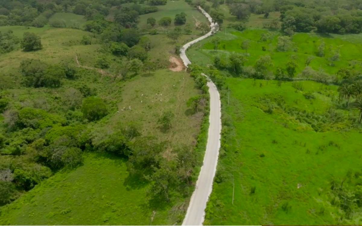 Invertirán más de 2 mil mdp para rehabilitar caminos y carreteras en Veracruz