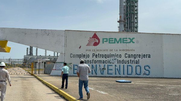 Presidenta Sheinbaum instruye se revisen reportes por fugas de amoníaco en el sur de Veracruz