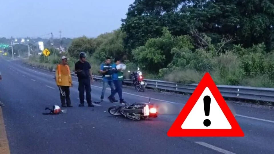 Muere motociclista debajo del puente de Río Medio en Veracruz; hay otro lesionado