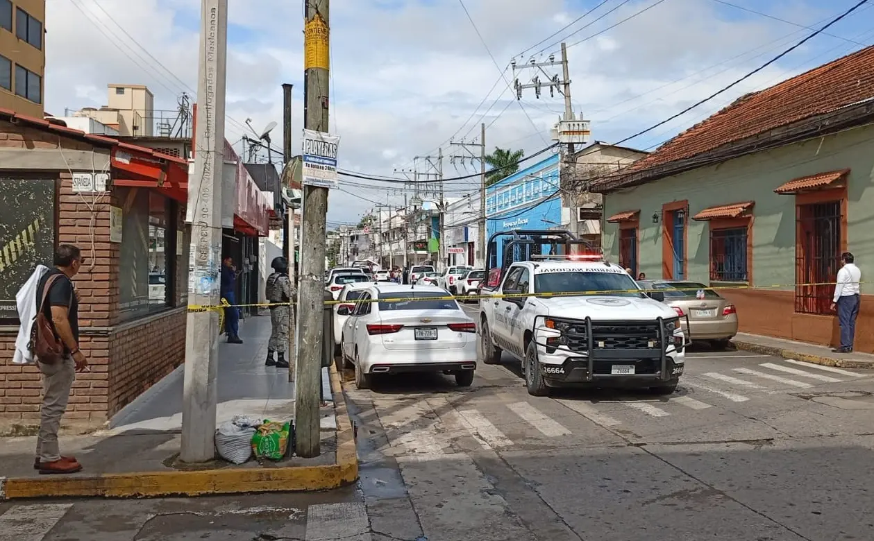 Privan de la libertad a hombre en pleno centro de Tuxpan