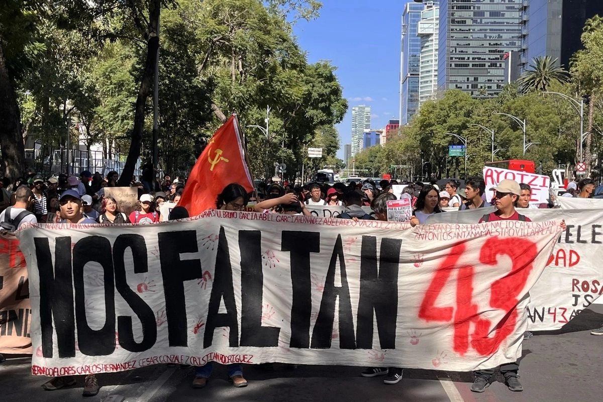 Sheinbaum anuncia nuevas detenciones vinculadas a la desaparición de los 43 normalistas