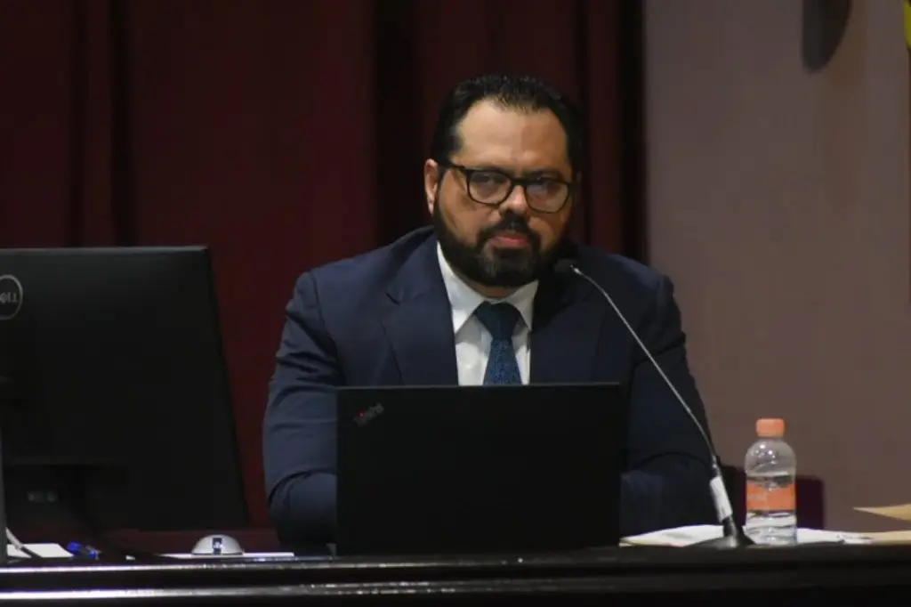 Cada veracruzano debe 7 mil 272 pesos de deuda pública: Sefiplan