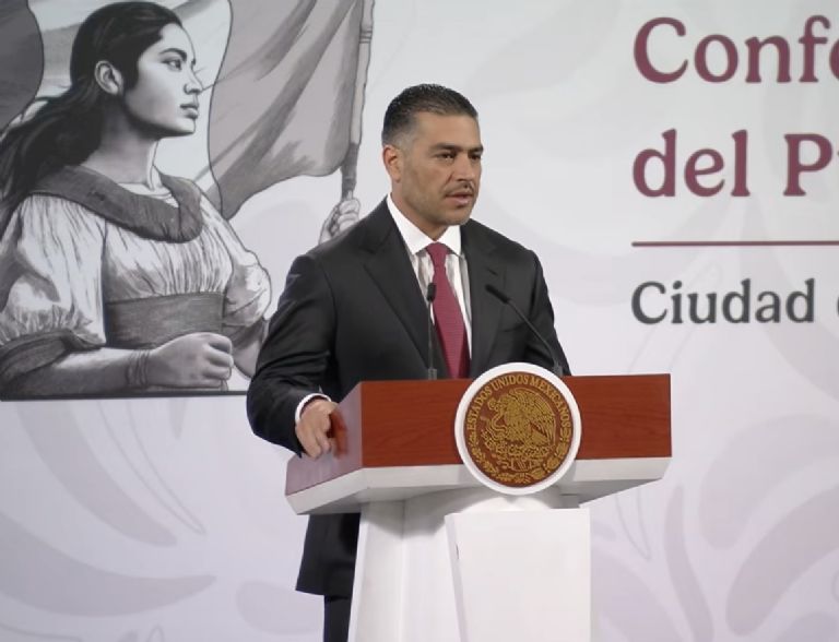 No hay indicio de que los escoltas de Carlos Manzo, alcalde de Uruapan, tuvieran un vínculo con sus asesinos, dice García Harfuch