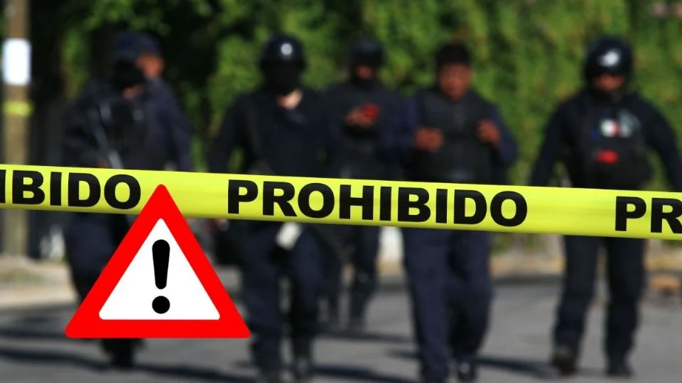 Hallan a hombre decapitado a un costado de carretera en Oteapan