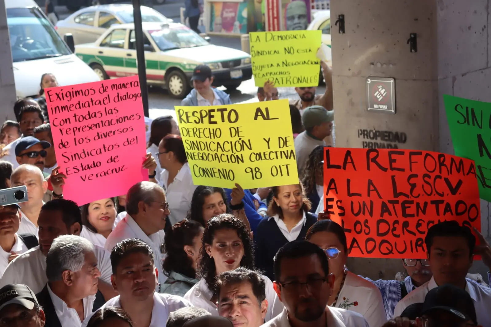 Sindicatos de Veracruz advierten paro por iniciativa de unificación