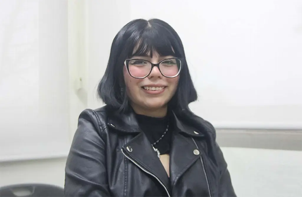 Otorga UV premio ‘Arte, Ciencia, Luz’ a egresada suya por estudio del VIH en Veracruz