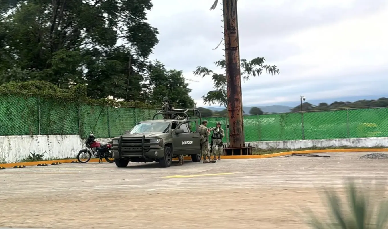 Aseguran 71 mil litros de hidrocarburo en Amatlán y Yanga