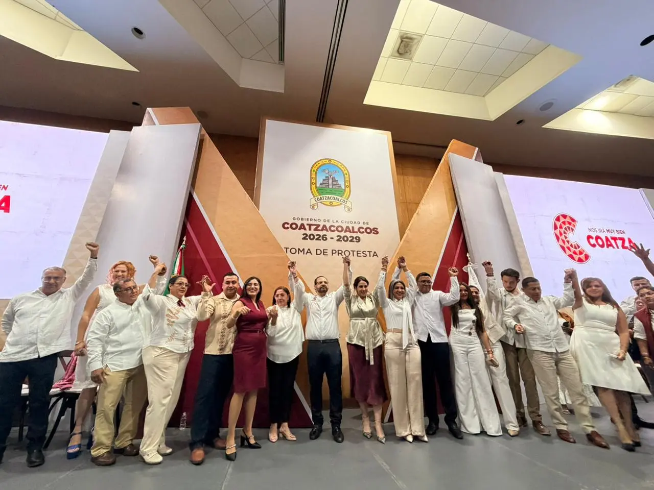 “Mi compromiso es con Coatzacoalcos”, dice Pedro Rosaldo ante Nahle