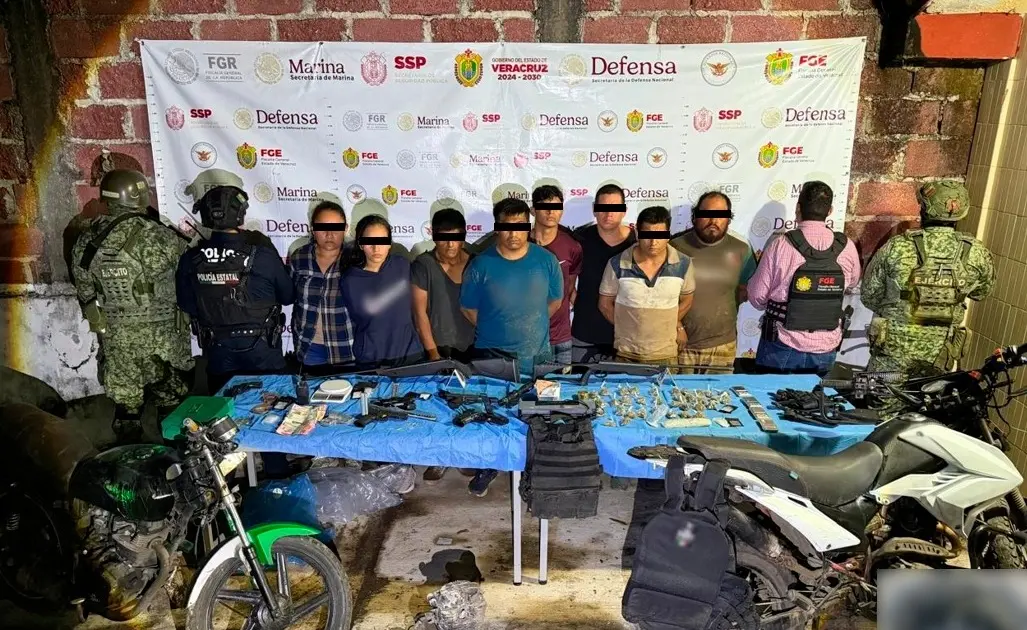 Cateo en San Andrés Tuxtla: 8 detenidos y aseguramiento de armas