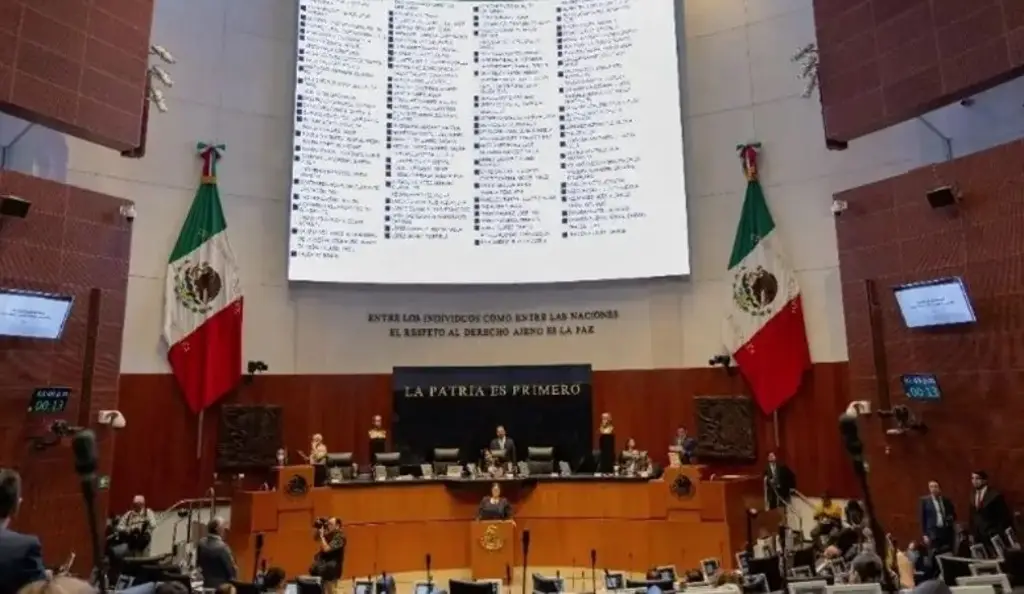 Reforma laboral de las 40 horas es aprobada en comisiones del Senado