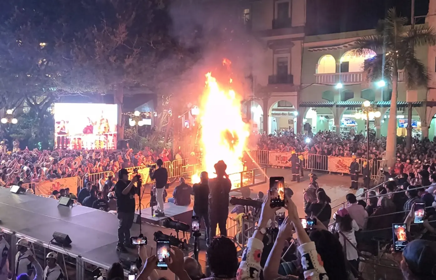Con Quema del Mal Humor, inició el Carnaval de Veracruz 2026