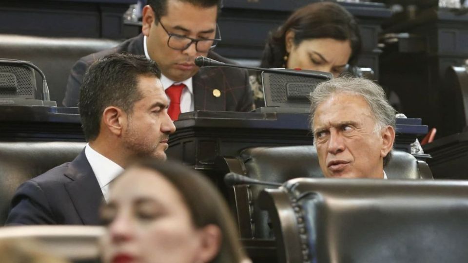 Yunes Linares llega al Senado como suplente de su hijo; Yunes Márquez solicita licencia