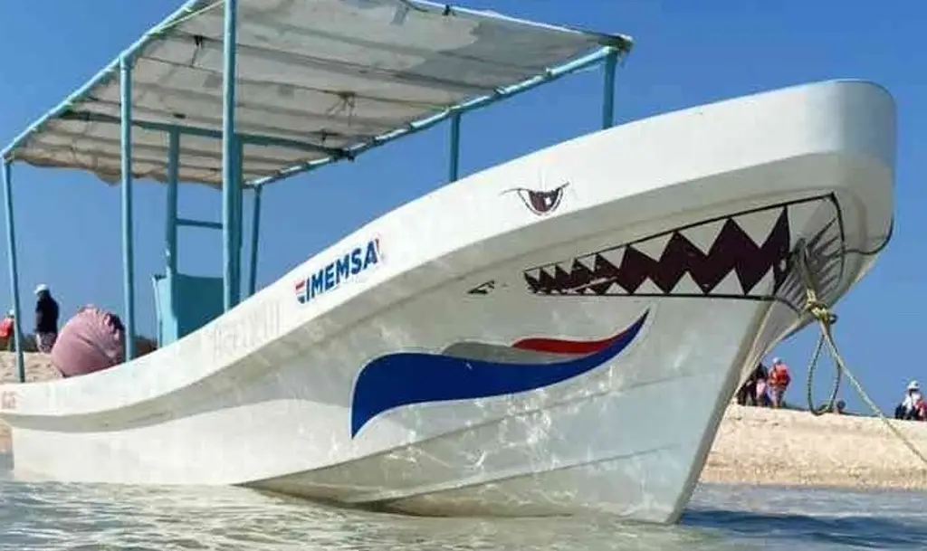 Piden ayuda para localizar embarcación donde iban 3 personas en Roca Partida, Veracruz