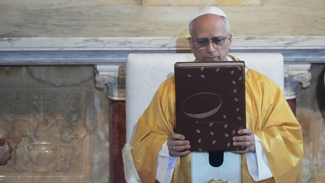 Ante críticas a Trump, el papa León XIV insiste: el mundo necesita escuchar un mensaje de paz