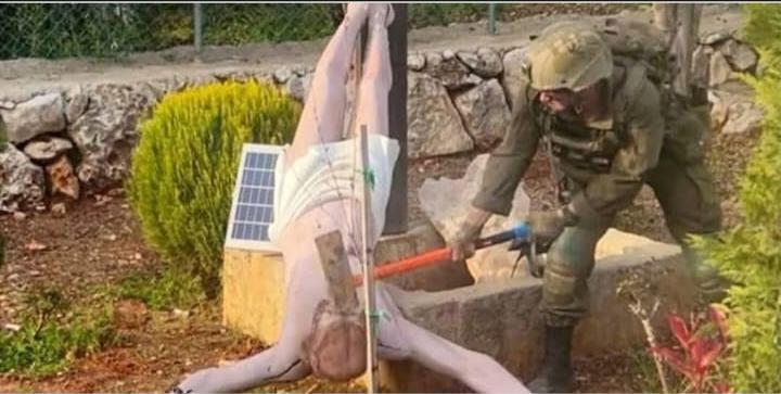 La imagen de un soldado israelí que derriba un Jesucristo crucificado en Líbano provoca un inusual lamento de Netanyahu