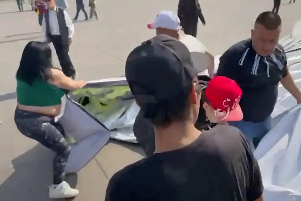 Impiden protesta contra Rocha Moya en Zócalo de CDMX